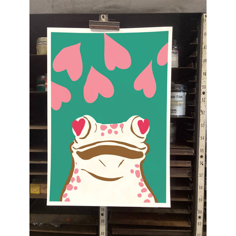 RLO-156 Frog with Hearts